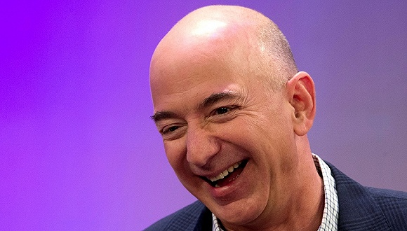 贝佐斯短暂超越盖茨成世界首富 美参院通过对