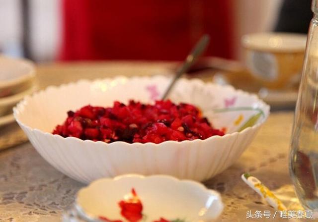 俄罗斯人日常都吃些什么？一组照片带你走进俄罗斯普通家庭看看