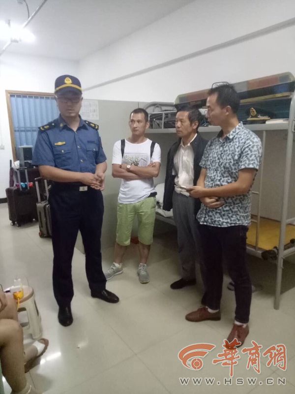 苏州乘客坐黑车被甩滞留西安 运政人员送他们