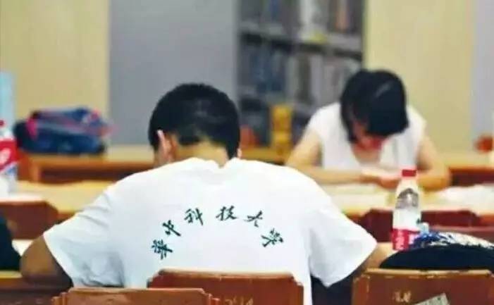 谁说上大学就轻松了?高校新规:本科不努力毕业