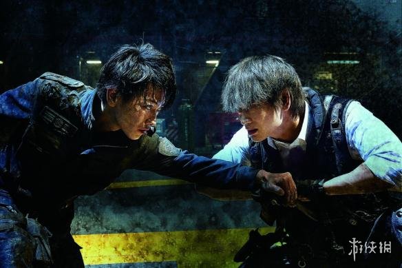 漫改电影《亚人》发布新剧照 CG制作黑色幽灵