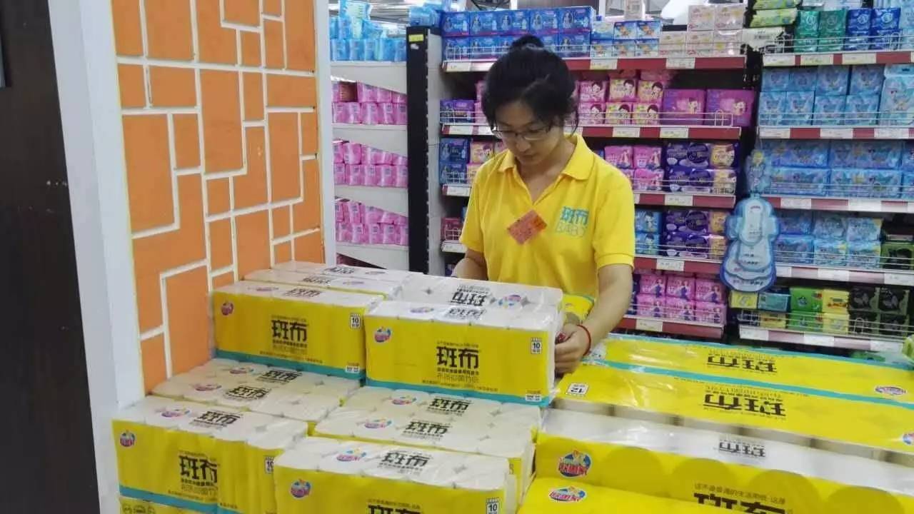 圆梦大学丨母亲患病，父亲独自撑起家。高考结束她就打工赚生活费