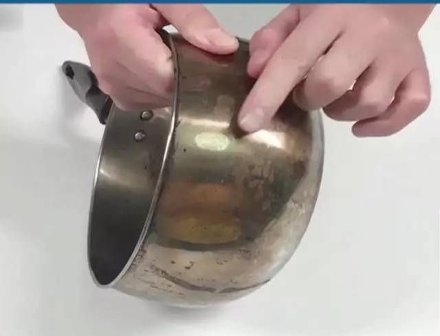 不锈钢锅用久了不亮怎么办?这个小调料帮你大