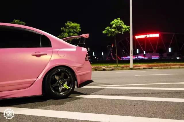 东莞车友花5万元买了辆本田思域,改装宽体之后真是又粉又炸!