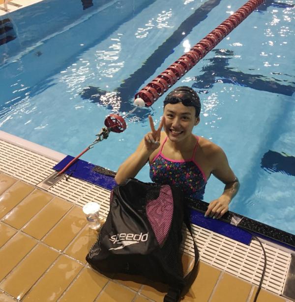 湘打破世界纪录!泳坛女神拿下女子仰泳50米