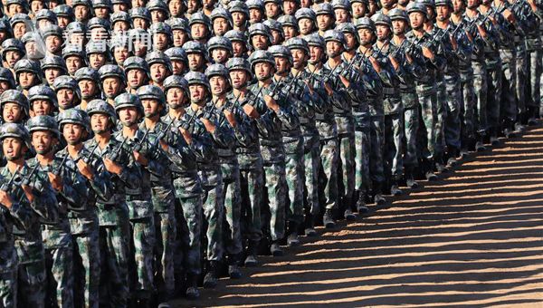 视频|撼山易，撼解放军难!8分钟回放建军90周年沙场大阅兵精彩瞬间|军队|建军|沙场_新浪新闻