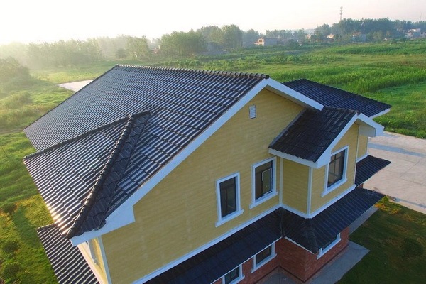 汉能发布薄膜太阳能新产品汉瓦 零售指导价13