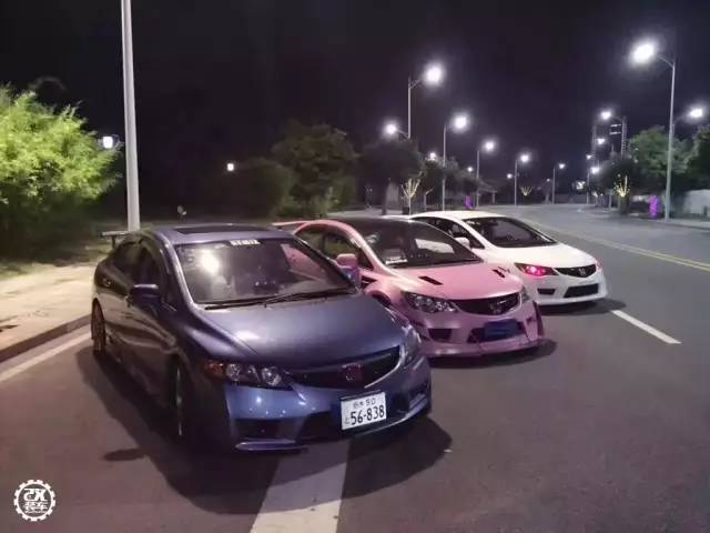 东莞车友花5万元买了辆本田思域,改装宽体之后真是又粉又炸!