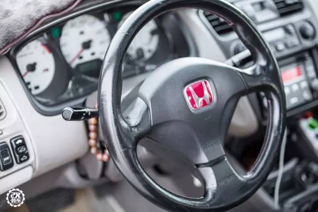 17年前的老雅阁移植红头发动机,220匹爆TEC声浪分分钟高潮!