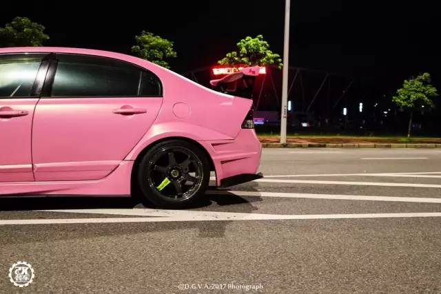 东莞车友花5万元买了辆本田思域,改装宽体之后真是又粉又炸!