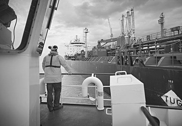 国际市场原油运输主要采用船舶方式|原油|大连