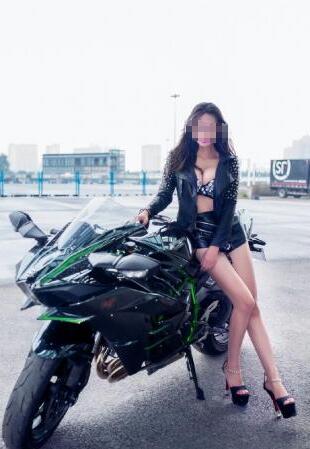 视频|上海警方:妖精女王无证驾驶 出事摩托车