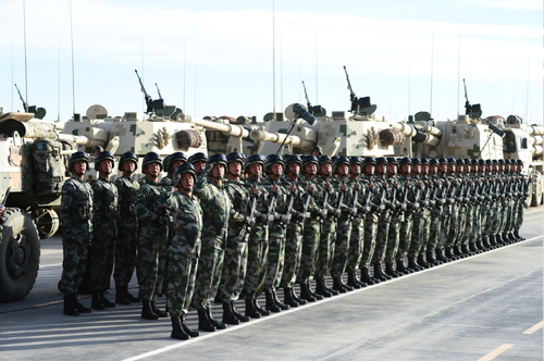 专家解读沙场阅兵: 中国军队进入实战化新阶段 为建设世界一流的人民军队而奋斗|中国军队|阅兵|军事_新浪新闻