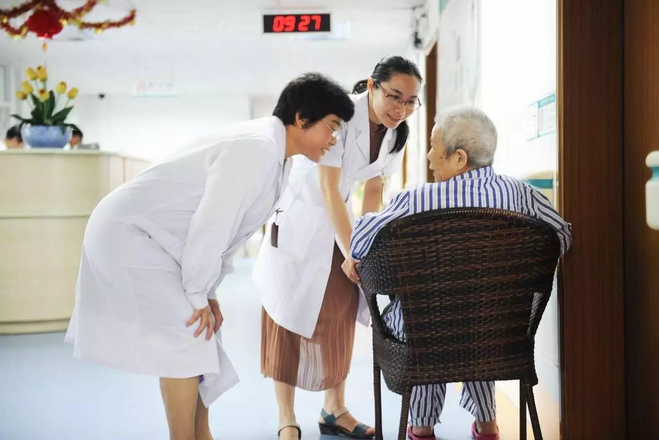 好消息!重庆独生子女护理住院父母可享10天 护