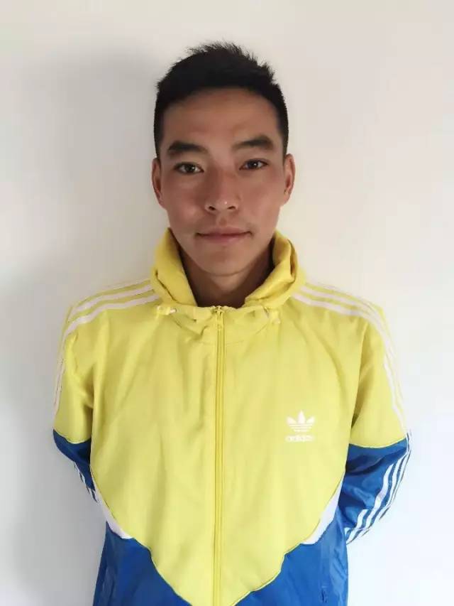 慈溪这两个足球教练的颜值逆天了!其实小球星