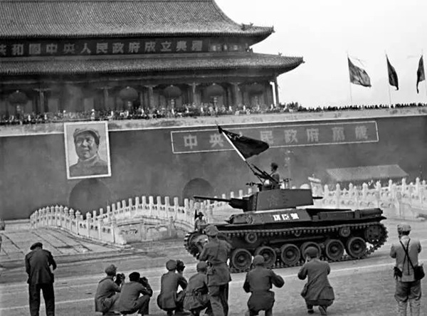 强军之路·磨锋③|坦克:从功臣号到99A型,铁流滚滚向前