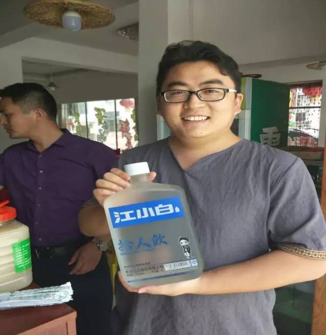 江小白5年从0干到10亿销量,离不开这四大营销