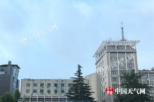 今天7时许,海淀区上空云量较多。