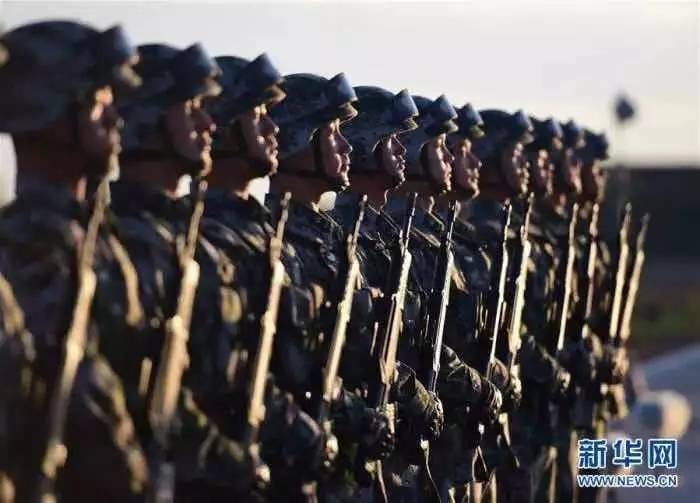 这五年，习近平统帅全军干了这些大事