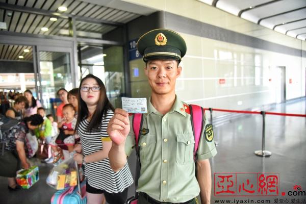 新疆各火车站8月1日起军人依法优先出行|火