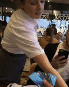 都得想着法子怎么穿才能更凉快,毕竟不能像妹子们一样穿裙子什么的