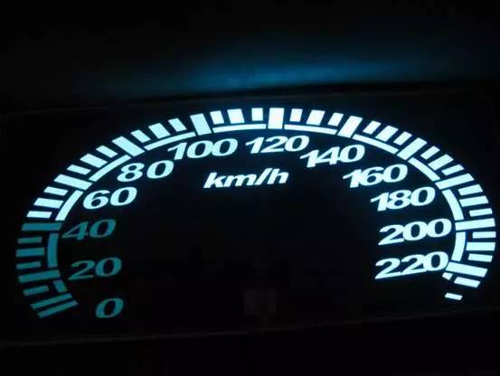 为什么汽车不用数字来显示速度？