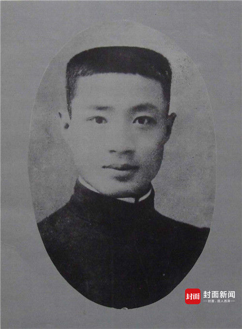  1915年，未受伤之前的刘伯承