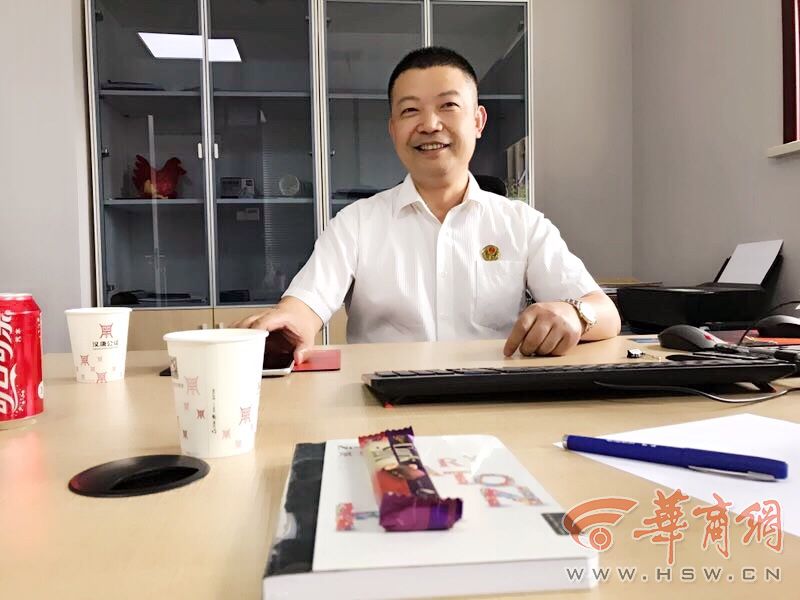 西安小伙做公证员十二年 见证行业飞速发展|十