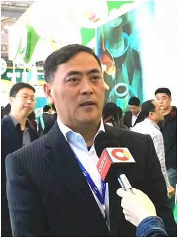 ▲鹿有忠 图片来源:有友食品官网