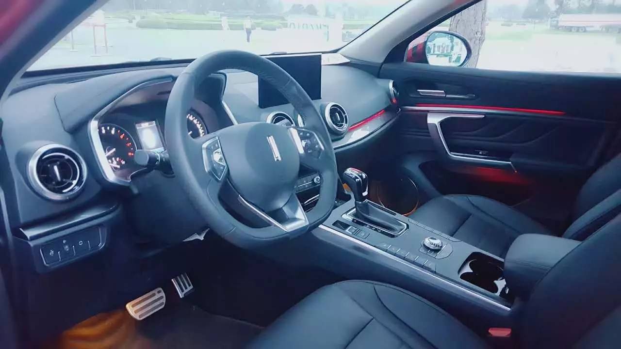 WEY用“5动新生”告诉你什么是真正的豪华