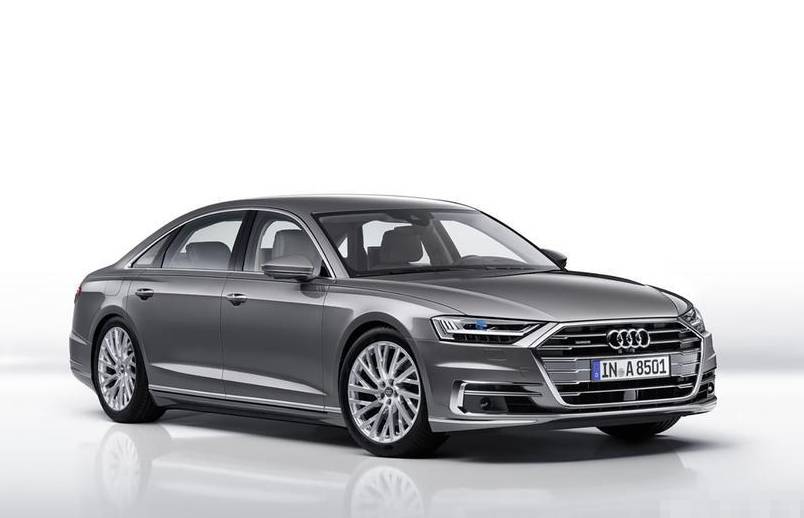 灯厂与匠人的较量,LS和A8换代后谁更强?