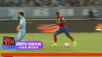 前场苏宁形成连续进攻,右侧穆坎乔传中找到特谢拉,特谢拉头槌破门扳平