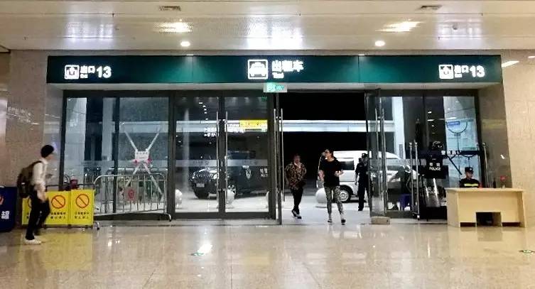 福田站又创纪录了!3000平米超美植物绿墙惊艳