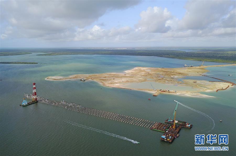 通讯:不悔的选择--记肯尼亚拉穆港的年轻建设者