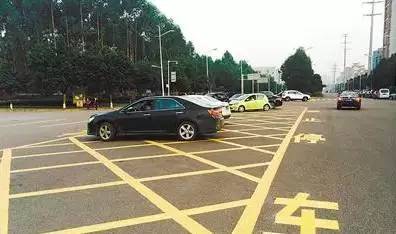 8月1日起,在加油站违章停车最高处罚2000元!