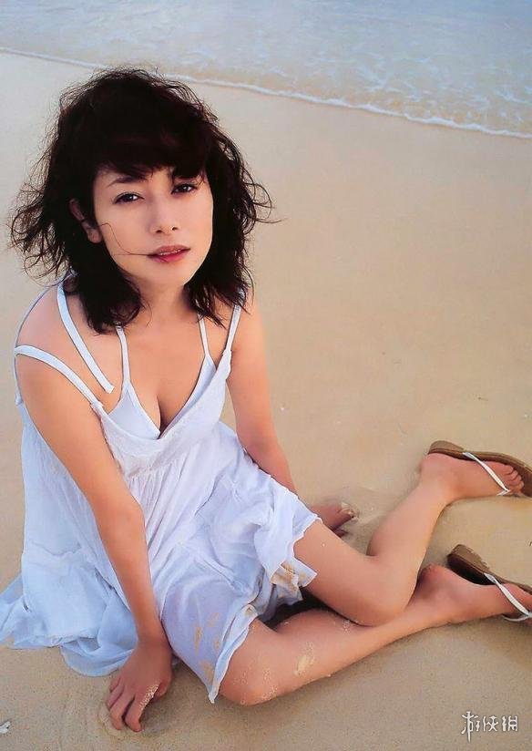 快去买营养快线!日本女星真木阳子92G半果极致诱惑_八卦趣闻_新浪游戏_新浪网