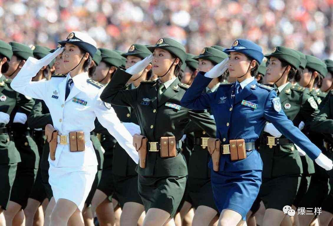 22岁美女军营“耍宝”开坦克：韩国军队为征兵又来“美人计”？