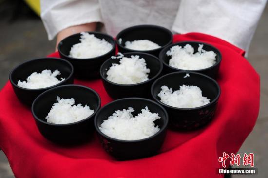 资料图:米饭。<a target=\'_blank\' href=\'http://www.chinanews.com/\'>中新社</a>记者 于琨 摄