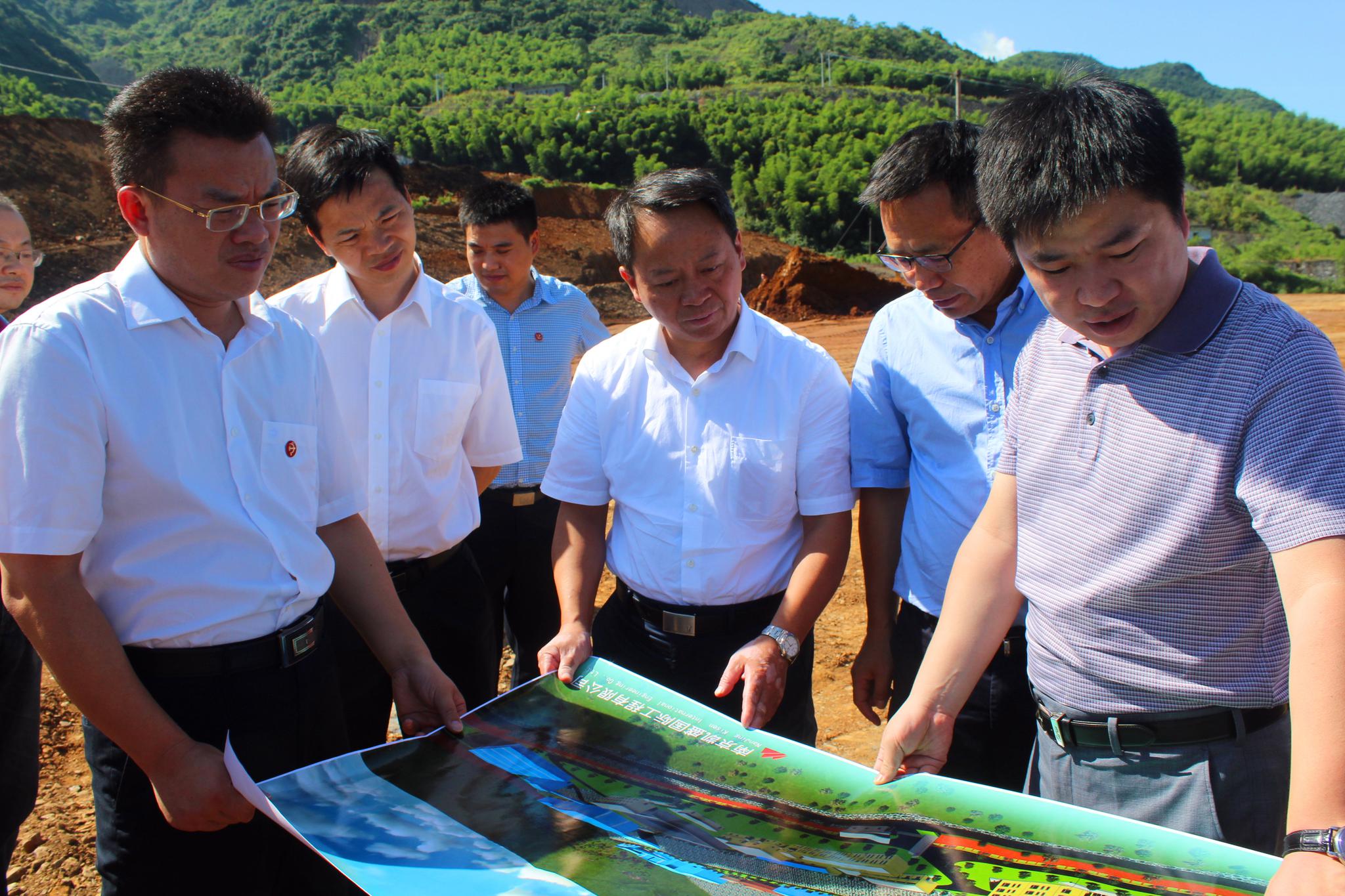 我校与郴州市人民政府签订产学研战略合作协议
