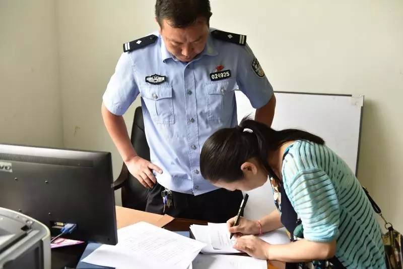 女子刷信用卡透支1万6,过期一年不还,目前被警