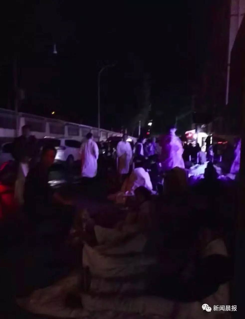 【泪目 】夫妇带小孩自驾九寨沟,父亲遇难前砸