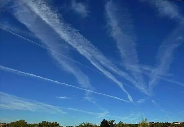 别再转了!看天就可以预测地震?相信你就输了!