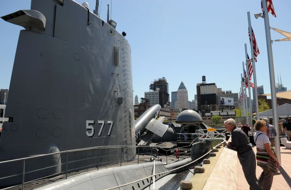 资料图：美国海军核导弹潜艇“黑鲈”号。新华社记者谷欣容摄