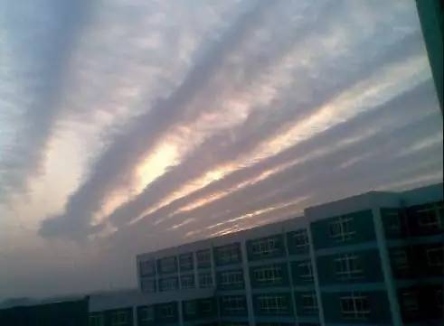 别再转了!看天就可以预测地震?相信你就输了!