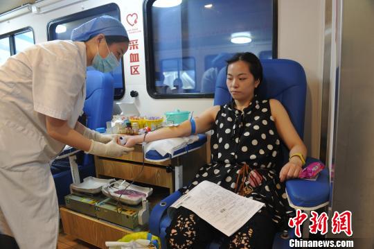 成都市血液中心:13个献血点全部开放 已做好供