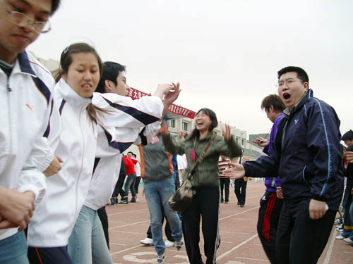 �±������ң� 