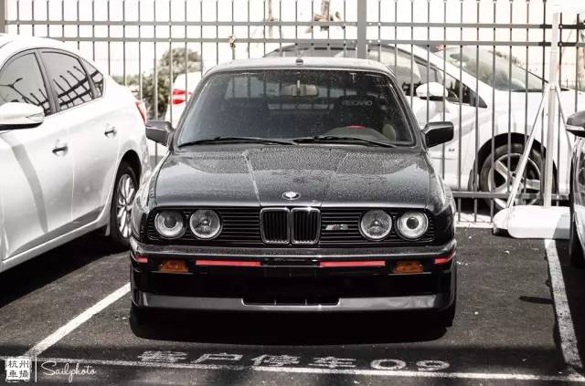 偶遇一辆30年前的宝马M3 比丰田AE86还要少见!