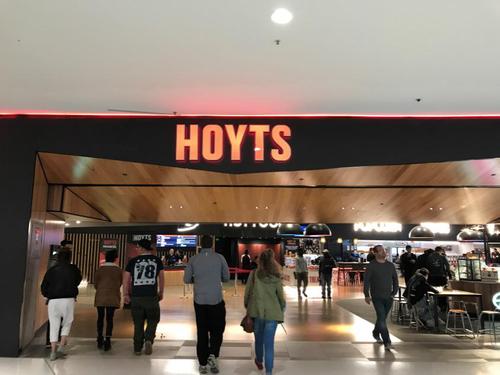 《战狼2》热到澳大利亚,院线评价得满分,华人