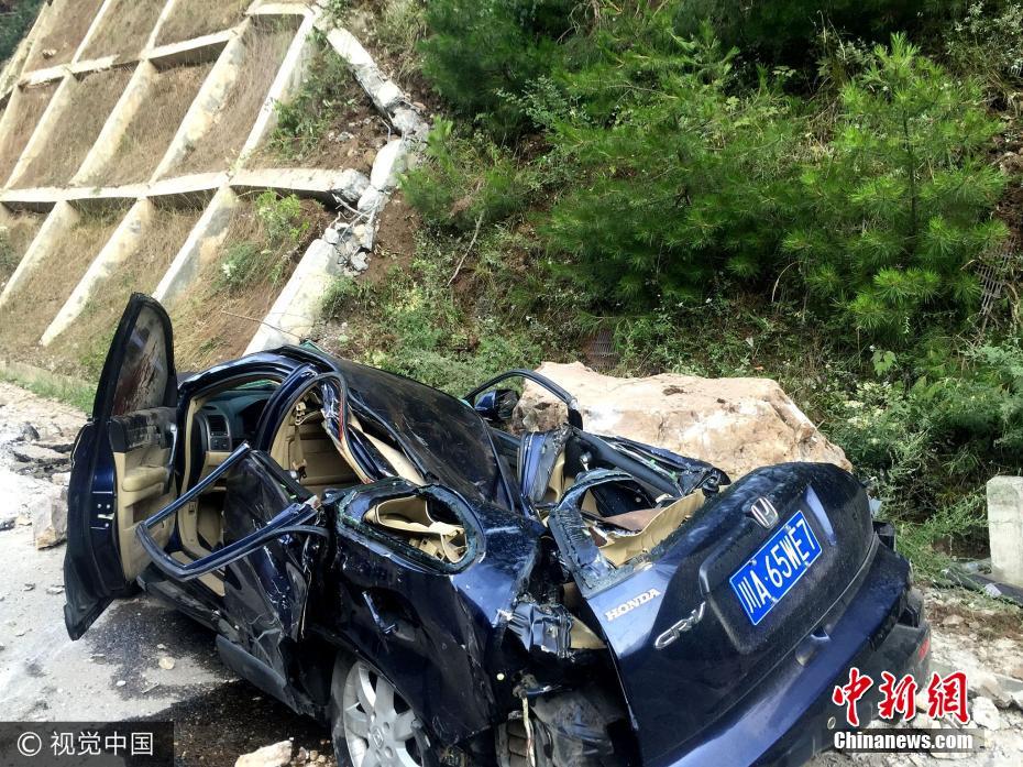 美景不再!九寨沟地震前后对比:火花海的水基本