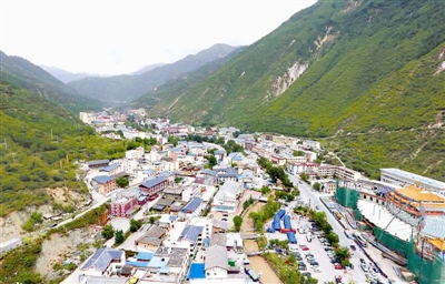 8月10日,航拍九寨沟地震震中四川省九寨沟县漳扎镇.